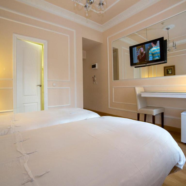 Hostal Adria Santa Ana - Camera Doppia con Letti Singoli - 1