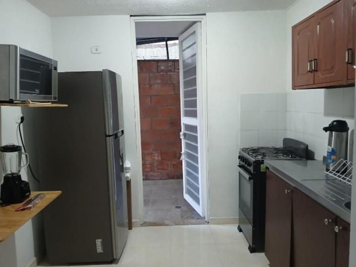 Donde Manolo cerca Parque Deportivo - Three-Bedroom House - 2