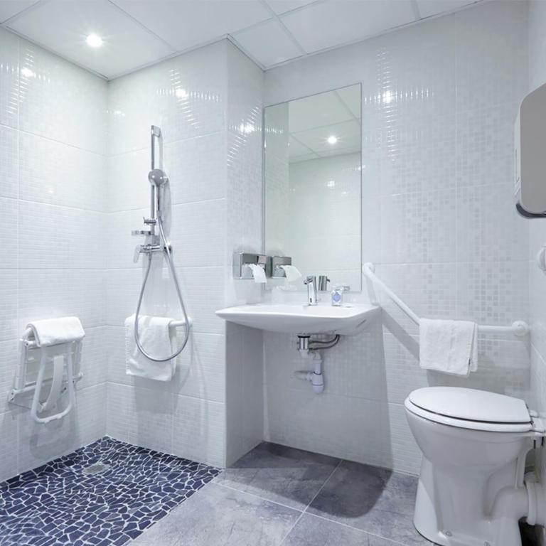 Best Western Voiron Centre - Chambre Lit King-Size Standard - Non-Fumeurs - 23