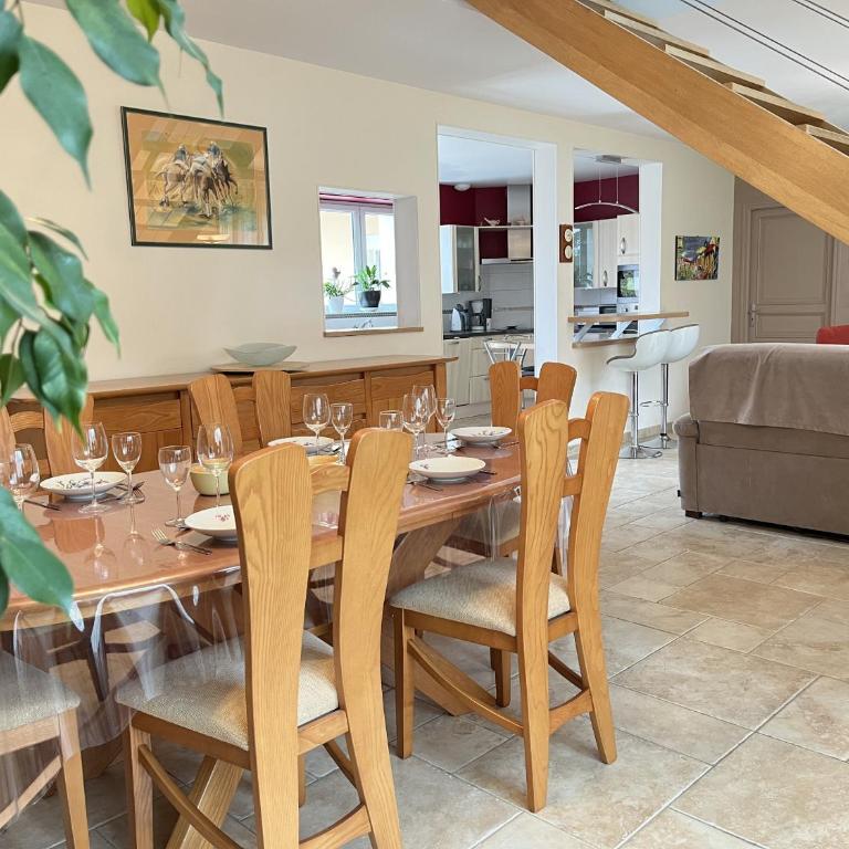 Villa Isaac - Piscine naturelle - Proche Boulerie Jump - 8p - Ferienhaus mit 3 Schlafzimmern - 3