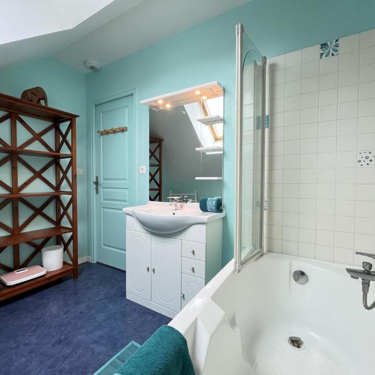 Villa Isaac - Piscine naturelle - Proche Boulerie Jump - 8p - Ferienhaus mit 3 Schlafzimmern - 8