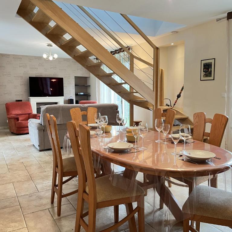 Villa Isaac - Piscine naturelle - Proche Boulerie Jump - 8p - Ferienhaus mit 3 Schlafzimmern - 13