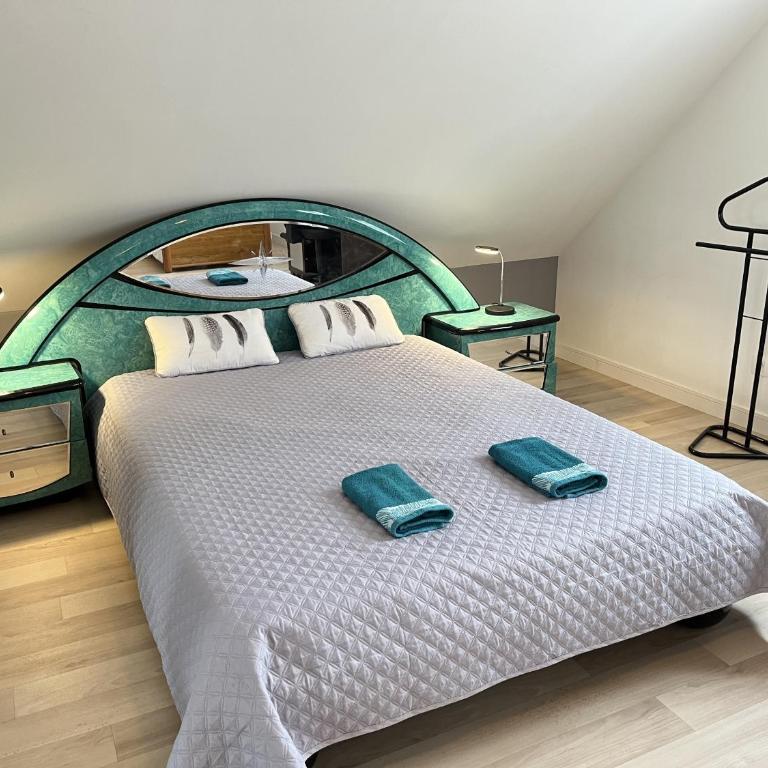 Villa Isaac - Piscine naturelle - Proche Boulerie Jump - 8p - Ferienhaus mit 3 Schlafzimmern - 16