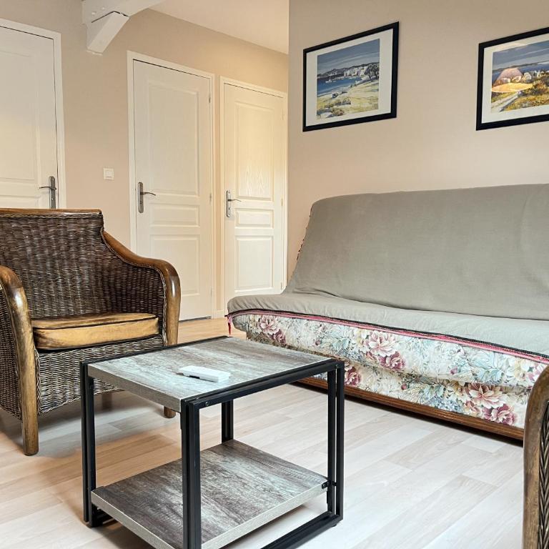 Villa Isaac - Piscine naturelle - Proche Boulerie Jump - 8p - Ferienhaus mit 3 Schlafzimmern - 22