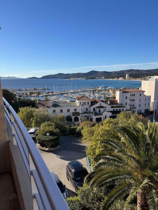 Appartement 50 m2 Le Lavandou - vue mer - plage - commerces - One-Bedroom Apartment - 16