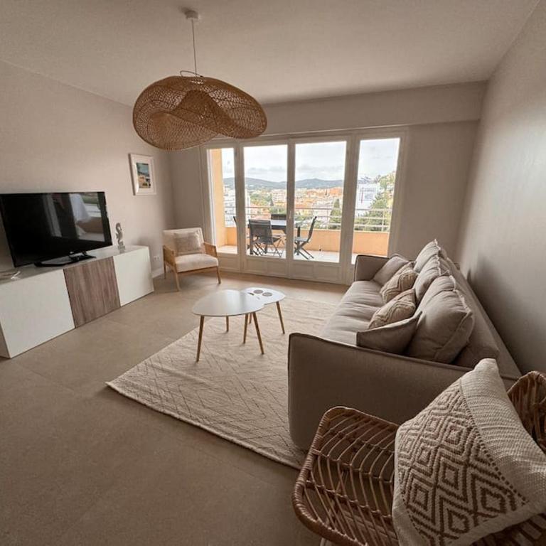 Appartement 50 m2 Le Lavandou - vue mer - plage - commerces - One-Bedroom Apartment - 7