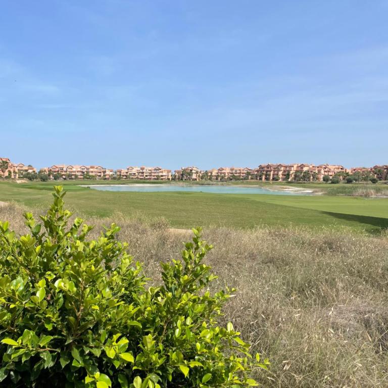 BEL APPARTEMENT REZ De CHAUSSEE AVEC DOUBLE TERRASSE FACE AU LAC ET AU GOLF - Apartamento de 2 dormitorios - 26