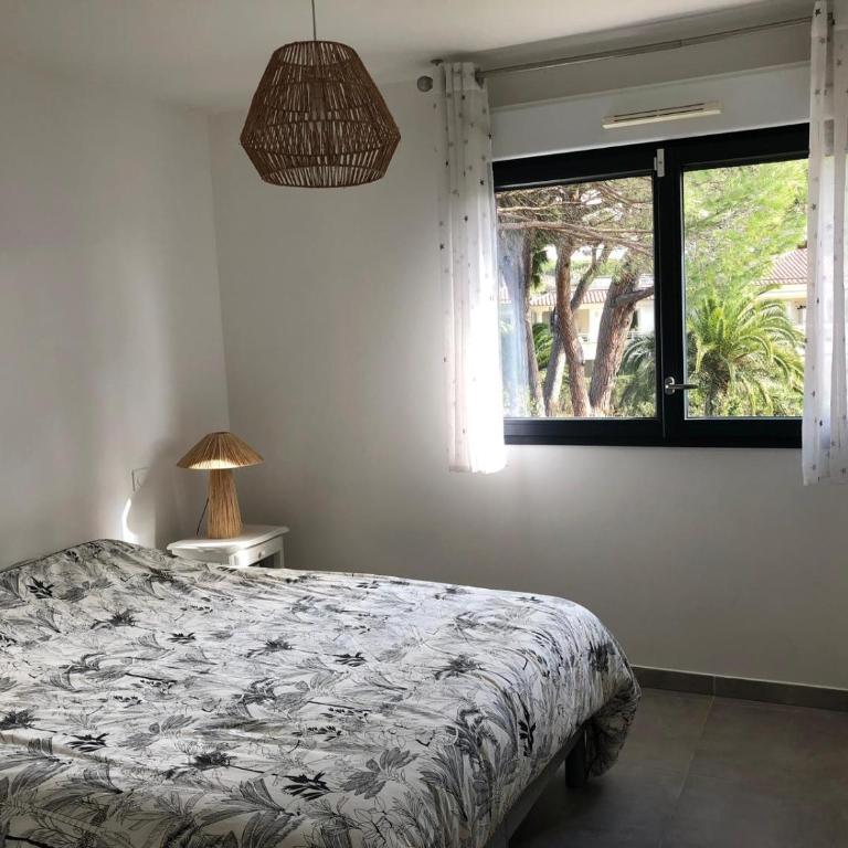 Superbe appartement pour 4, climatisé, piscine et garage - Apartment mit 2 Schlafzimmern - 14
