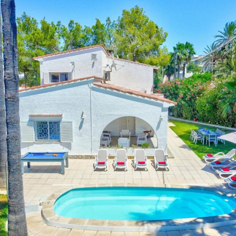 Villa Alcudia Beach by Villa Plus - Villa - 1