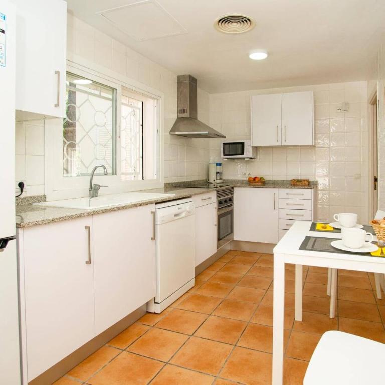 Villa Alcudia Beach by Villa Plus - Villa - 9