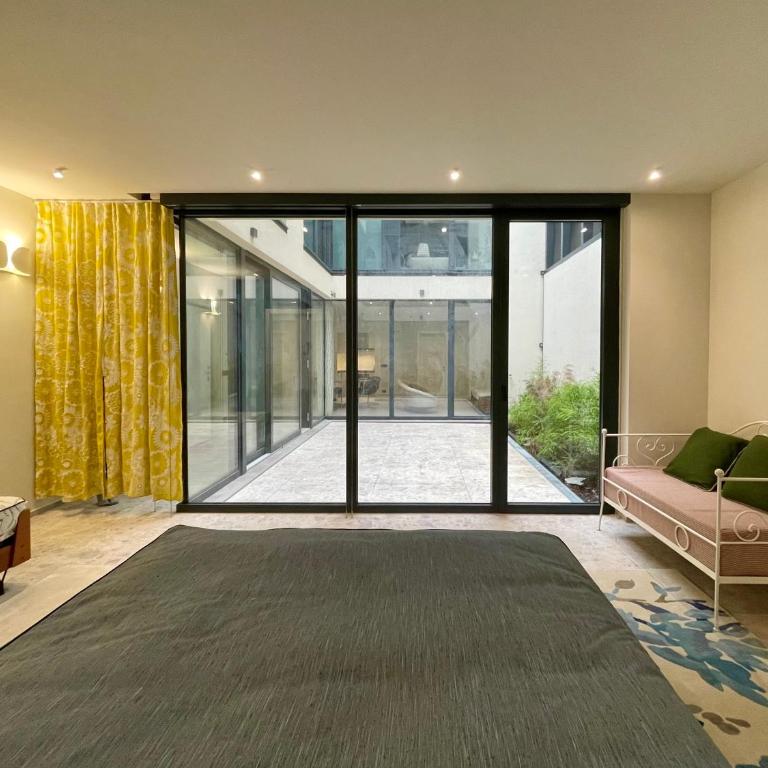 Glass & Charme - Central Suite - Appartamento con 2 Camere da Letto - 29