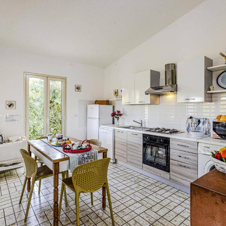 Villa Rosanna by Villa Plus - Villa - 11