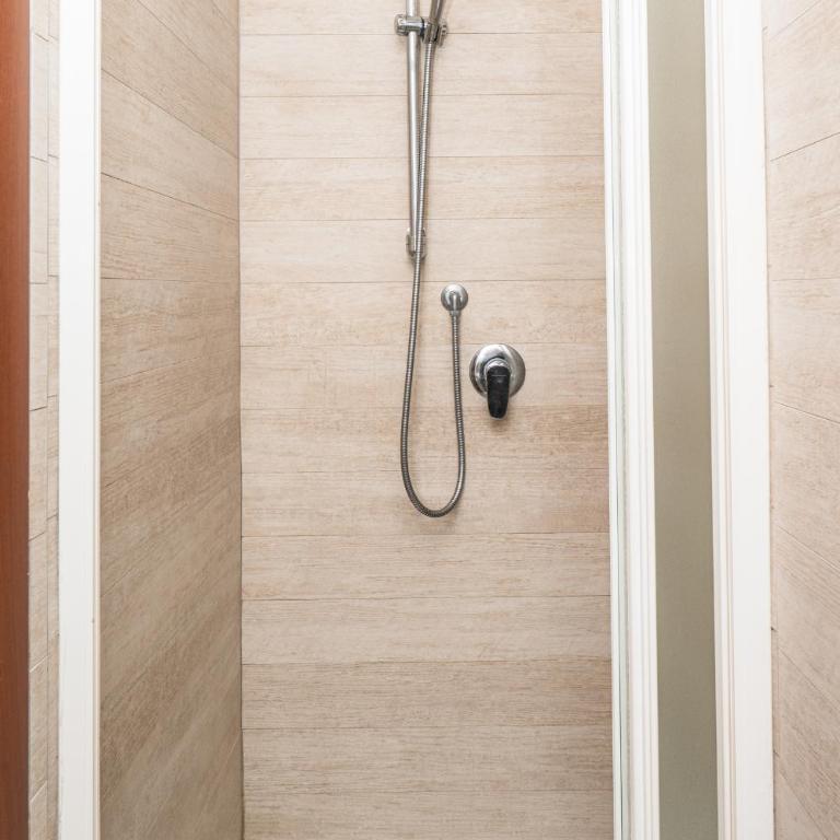 Affittacamere - L'ancora - Camera Tripla con Bagno Privato - 19