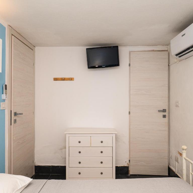 Affittacamere - L'ancora - Camera Matrimoniale con Bagno Privato - 18