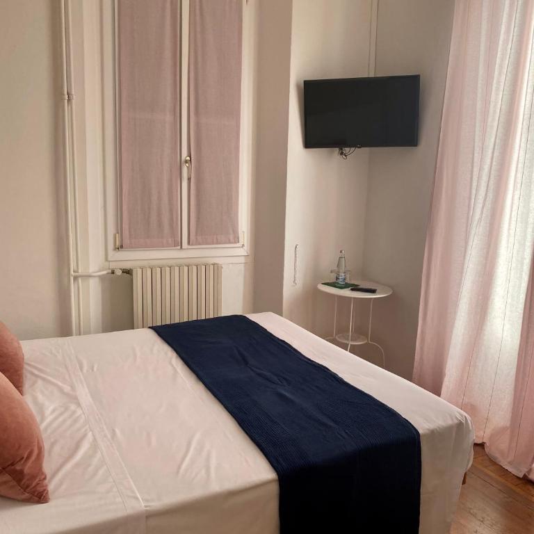 Hotel Loveno - Doppel-/Zweibettzimmer mit Seeblick - 2