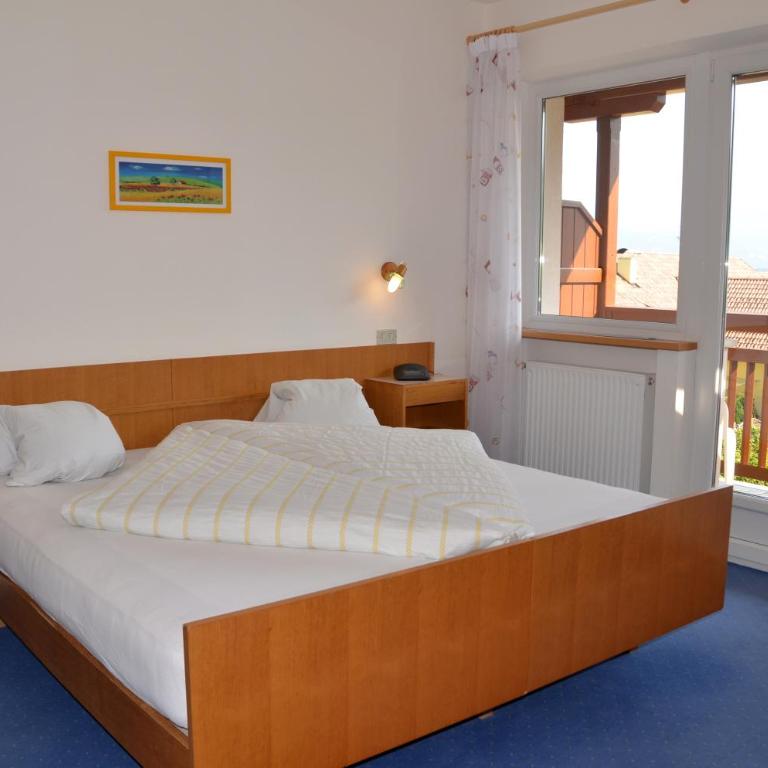 Gästehaus Thaler - Apartment with Balcony - 8