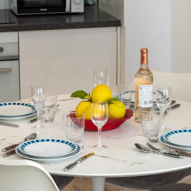 Bright Apartment in the Heart of Cannes - Apartment - 9