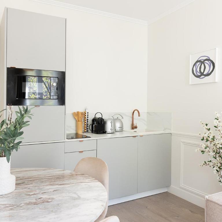 Pick A Flat's Apartments in Batignolles - Rue Gauthey - One-Bedroom Apartment - 4