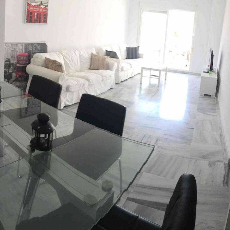 Modern & Bright family apartment, Torrequebrada - Apartamento de 1 dormitorio - 8