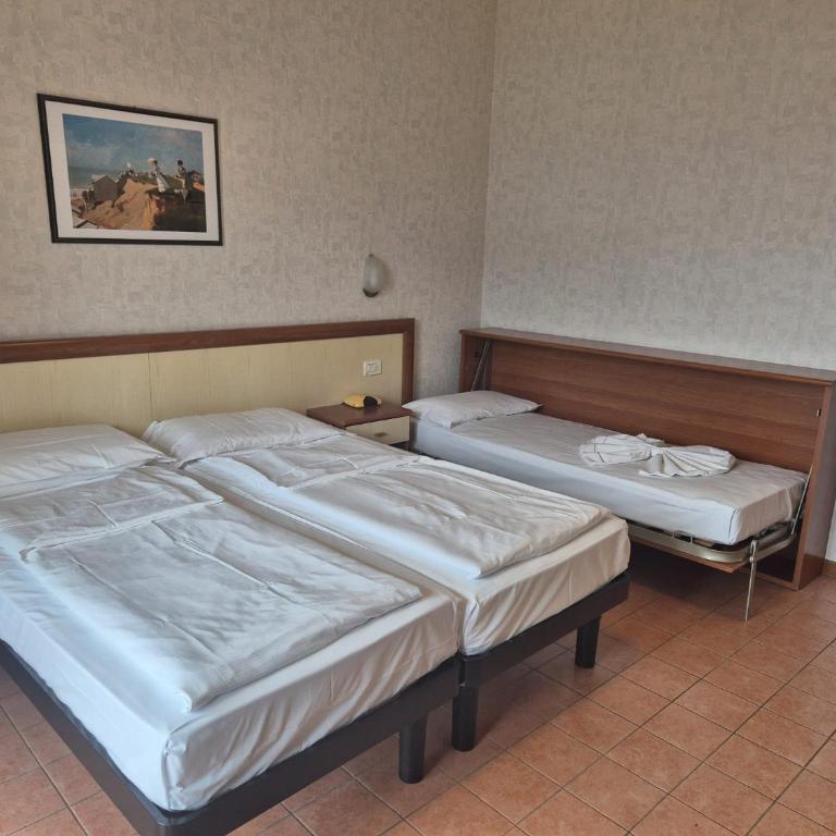 Hotel Florida - Camera Tripla Standard - 1