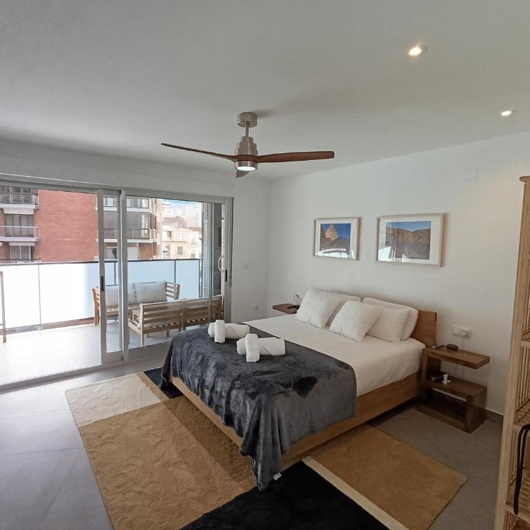 Modern Rambla Mercado Apartment - Three-Bedroom Apartment - 45