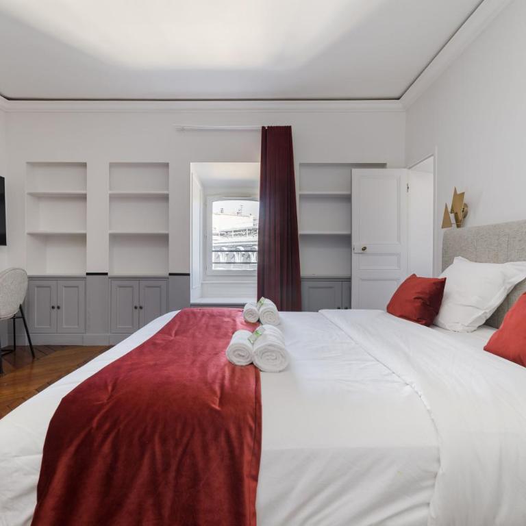 Luxury apartments - Avenue Montaigne - Appartement 3 Chambres avec Vue - 2