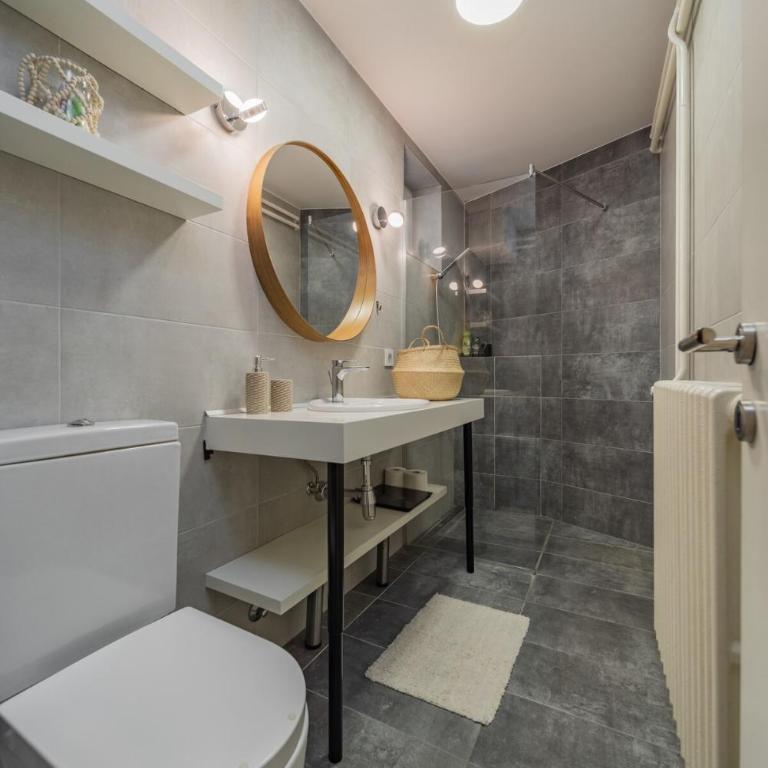 Charming One Bedroom In The Heart of Belgrade - One-Bedroom Apartment - 9