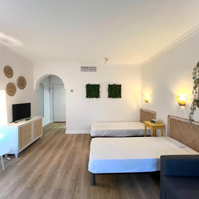 PYR Beach and Pool Studio I - Studio - 5