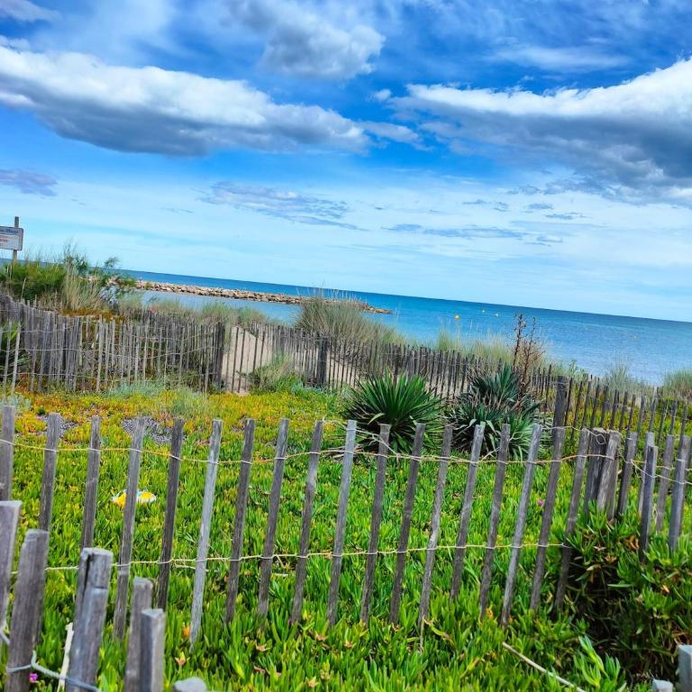 GRANDE PLAGE A 50 Métres - Two-Bedroom House - 10