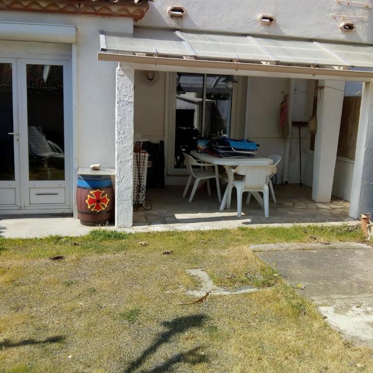 GRANDE PLAGE A 50 Métres - Two-Bedroom House - 12