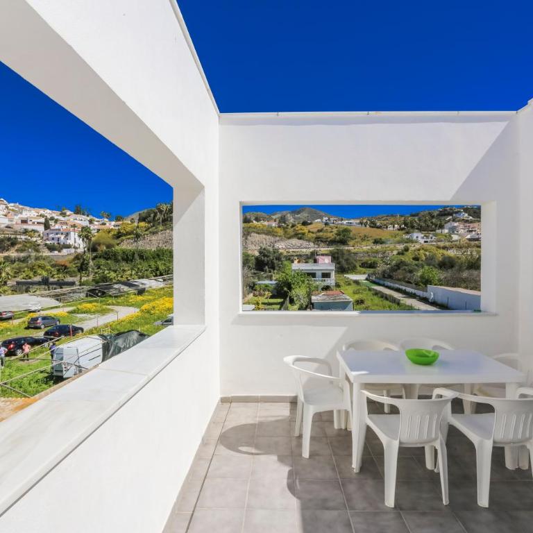 House Beach Park - Three-Bedroom Apartment - 33