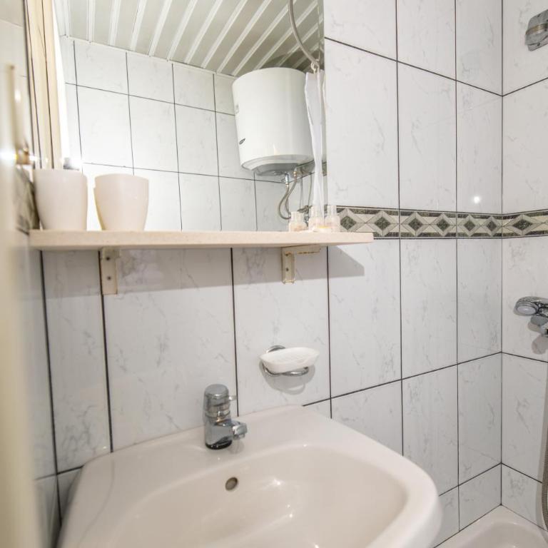 Apartments Irena - Twin Room - 2