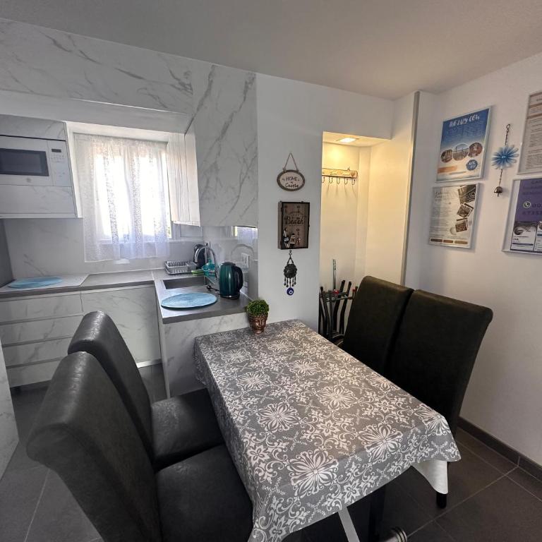 Apartament Paradiso,500m PLAYA LEVANTE BEACH - Three-Bedroom Apartment - 14