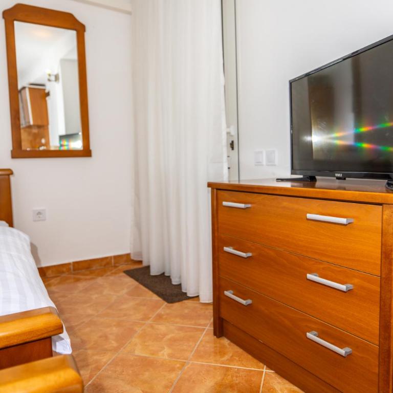 Apartments Irena - Studio Apartment - 2
