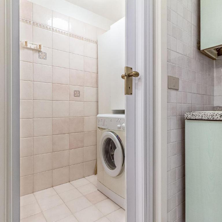 Iskra - One-Bedroom Apartment - 10
