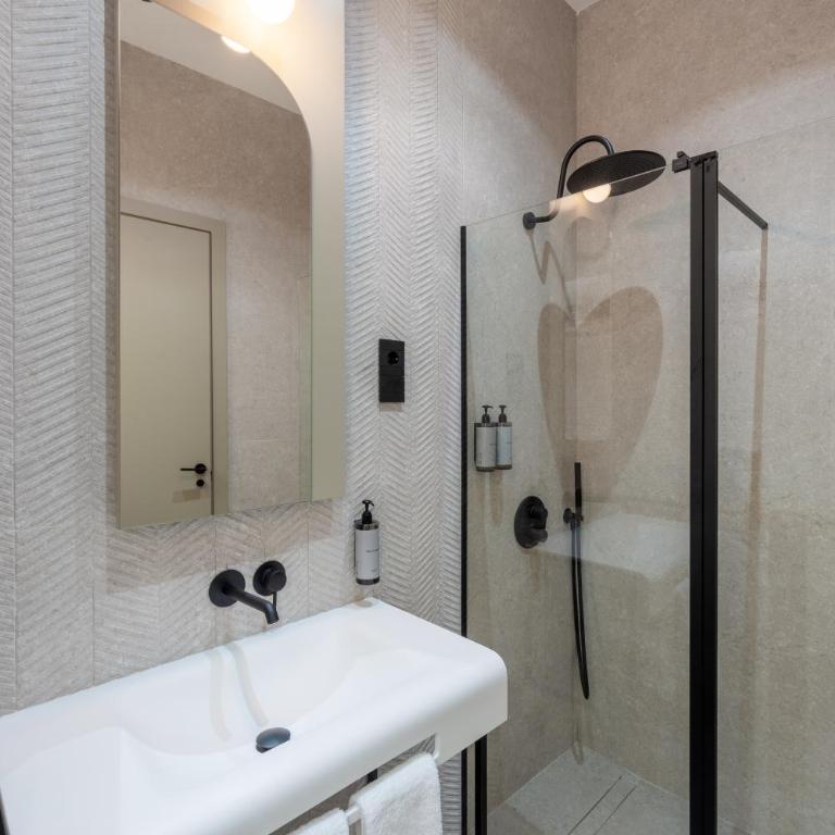 FORTINN Puerta del Sol - Double Room - 3