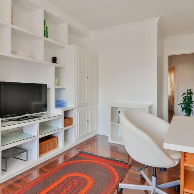 Big apartment, close to train station - Apartamento - 15