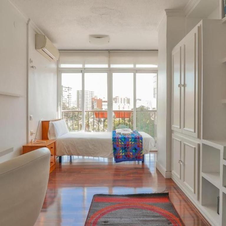 Big apartment, close to train station - Apartamento - 16