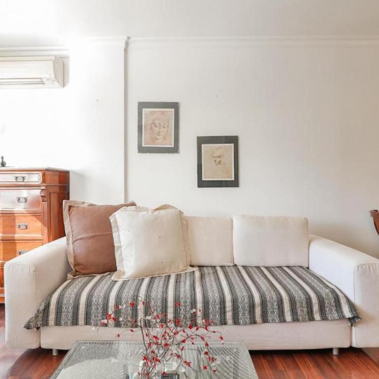 Big apartment, close to train station - Apartamento - 29