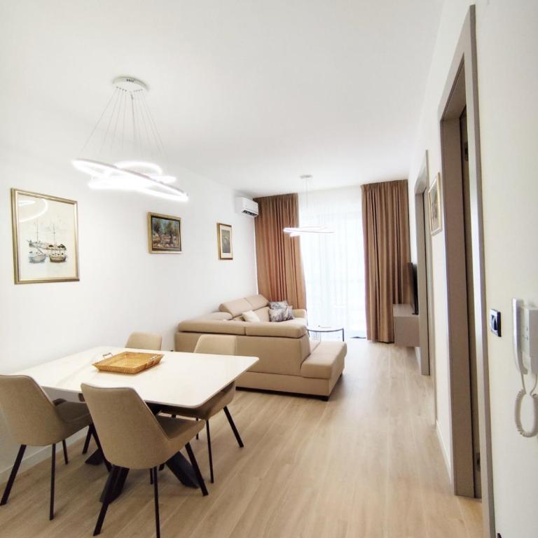 Azure Horizon - One-Bedroom Apartment - 1