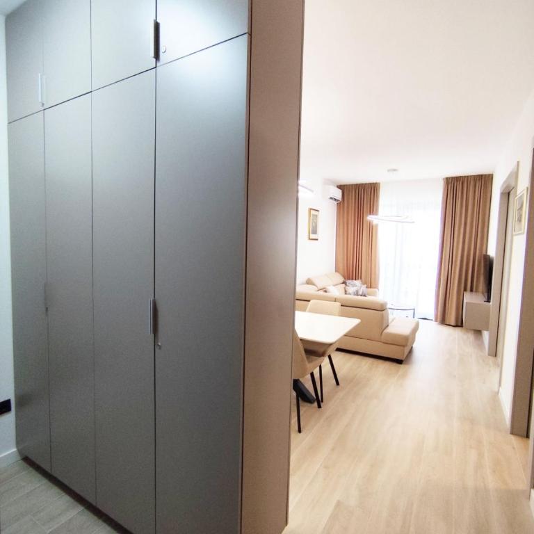 Azure Horizon - One-Bedroom Apartment - 16