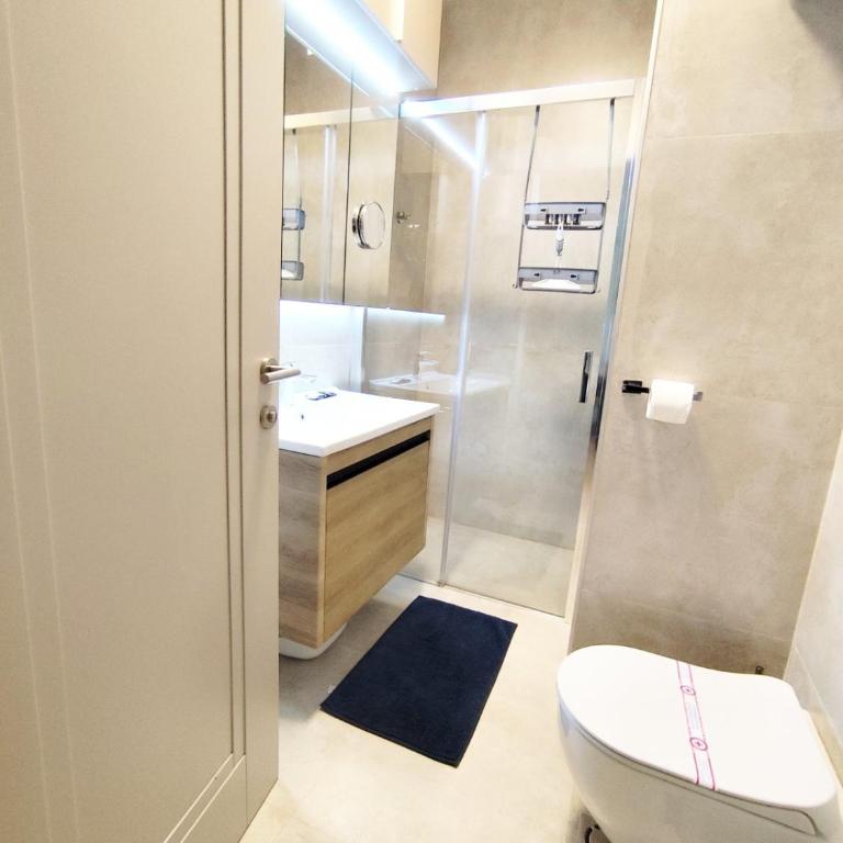 Azure Horizon - One-Bedroom Apartment - 17