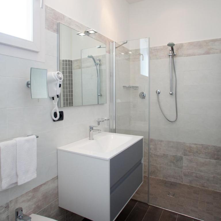 Hotel Rio Bellaria - Camera Familiare con Vista Mare - 6