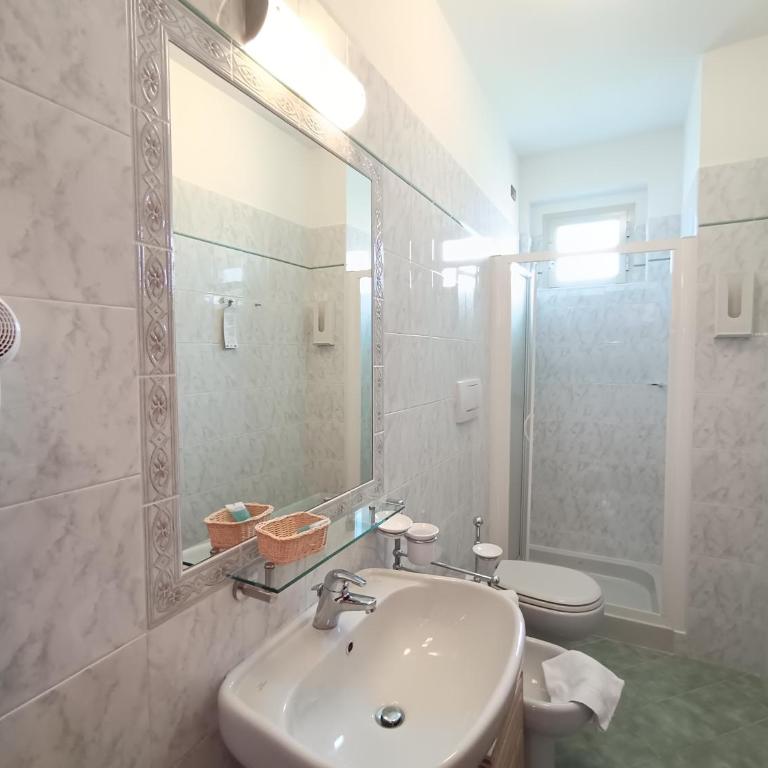 Hotel BB Villa Orchidea - Camera Tripla Standard - 1