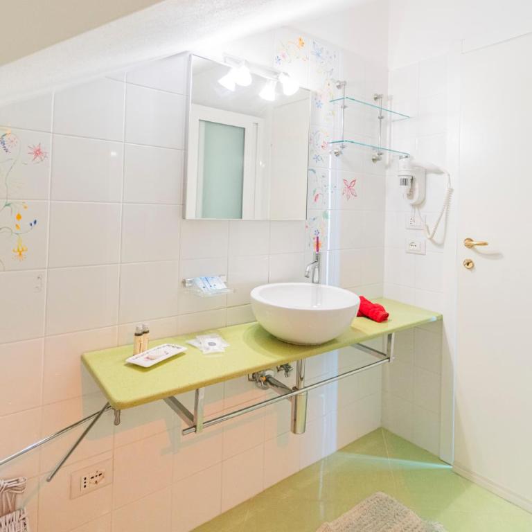 Agri Suite with jacuzzi - La Bilaia - Suite con vistas al mar - 43