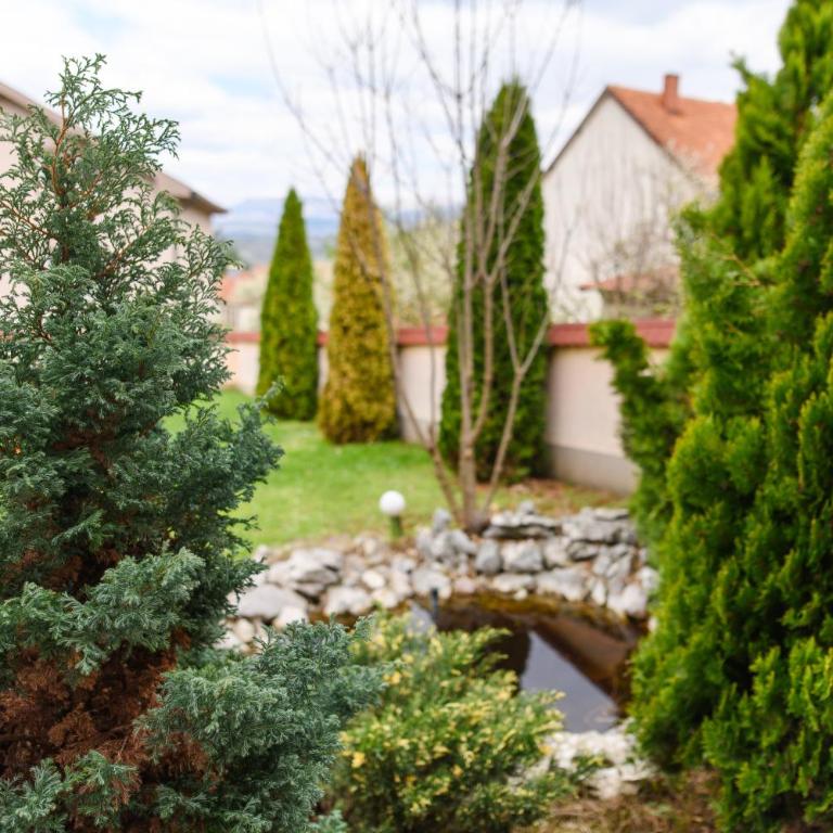 Smestaj STAI, u ulici Nikole Tesle 10, Sokobanja - Two-Bedroom Apartment with Garden View - 3