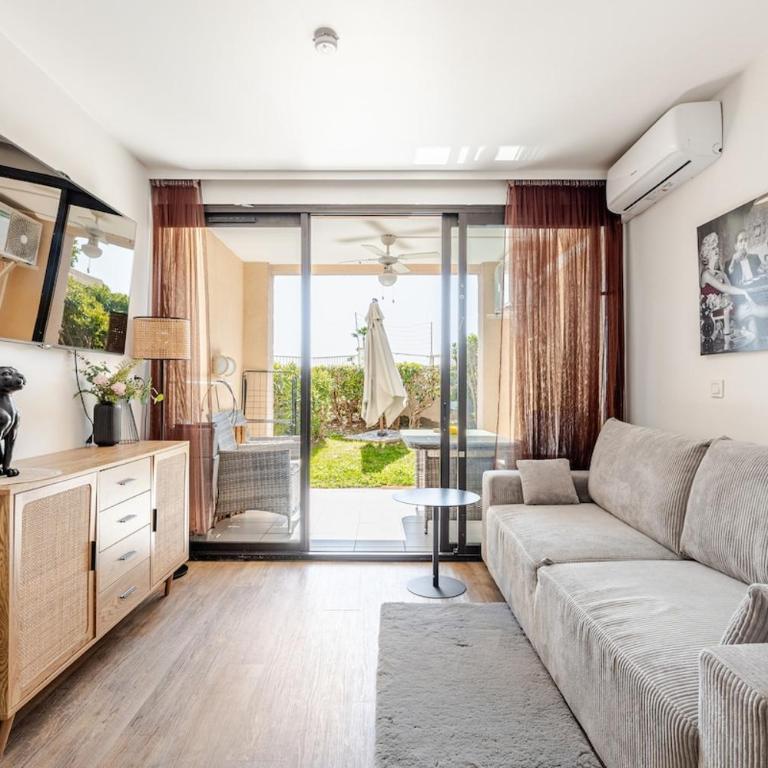 Apartment with Garden, Pool, Sea View and Parking - Appartement 1 Chambre - 3