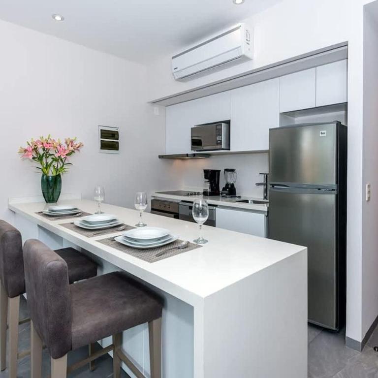 Luxury Condo 150MB 2 Bedroom Cine Gym Pool - Apartment - 19