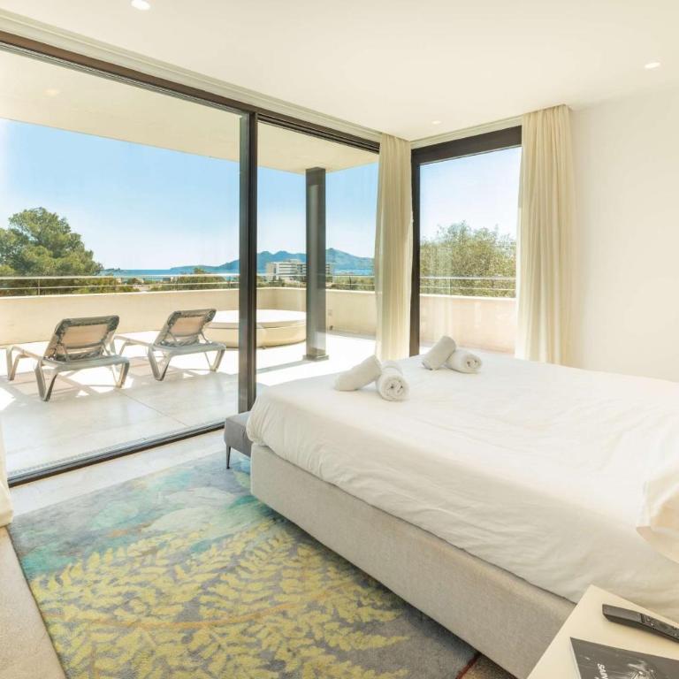Villa Marvelo - Five-Bedroom Villa - 17