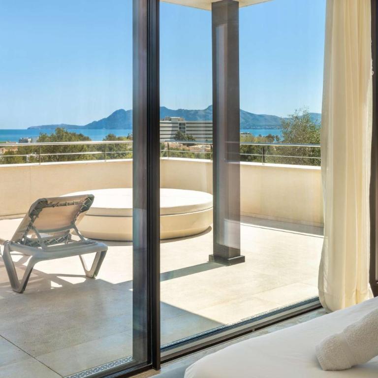 Villa Marvelo - Five-Bedroom Villa - 36